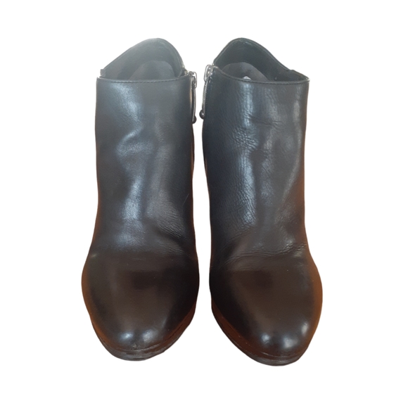 Via Spaga Women's Cayden Leather Ankle Boots Black Size 7M - Picture 2 of 10